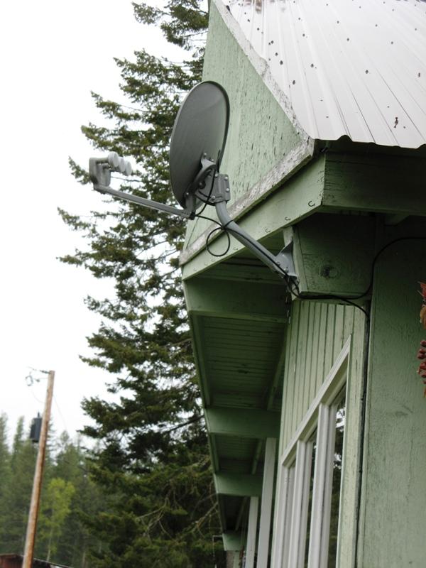 Satellite installed on a house