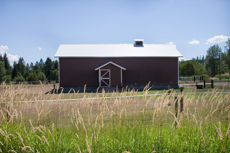 Side view of a brown barn